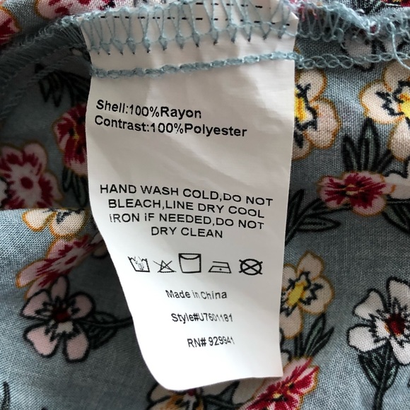 Suzanne Betro Floral Bell Sleeve Blouse - Picture 11 of 13